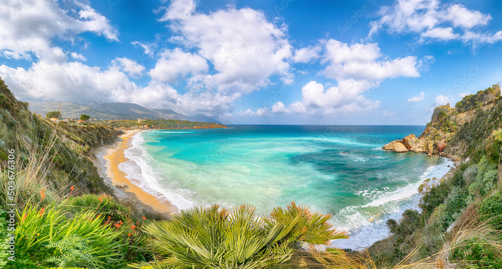 Fototapeta premium Amazing seascape of Guidaloca Beach near Castellammare del Golfo.