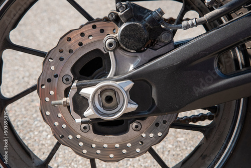 Motorbike rear wheel brake and brake disc