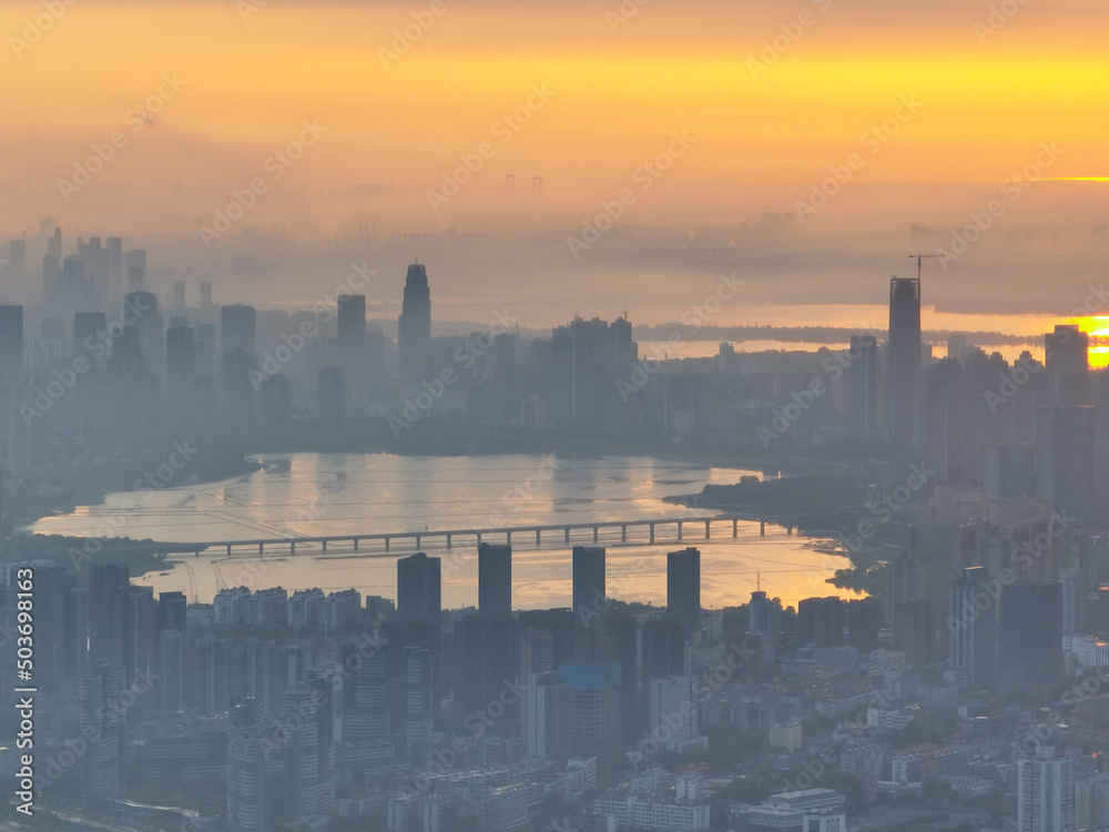 Fototapeta premium City sunrise and dawn skyline scenery of Wuhan, Hubei, China