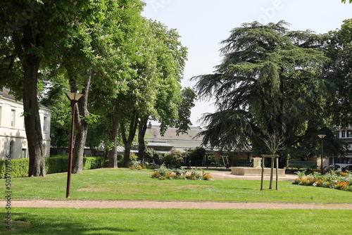 Le jardin des Capucins, jardin du palais de justice, ville de Châteauroux, département de l'Indre, France
