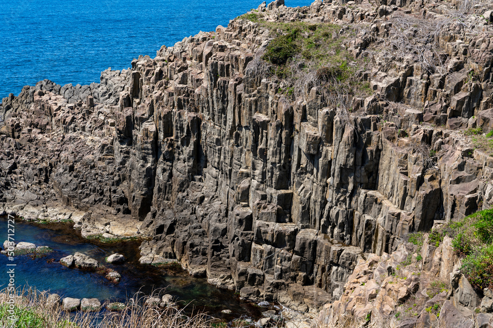 Naklejka premium [福井県]晴天の東尋坊（断崖絶壁の観光名所）