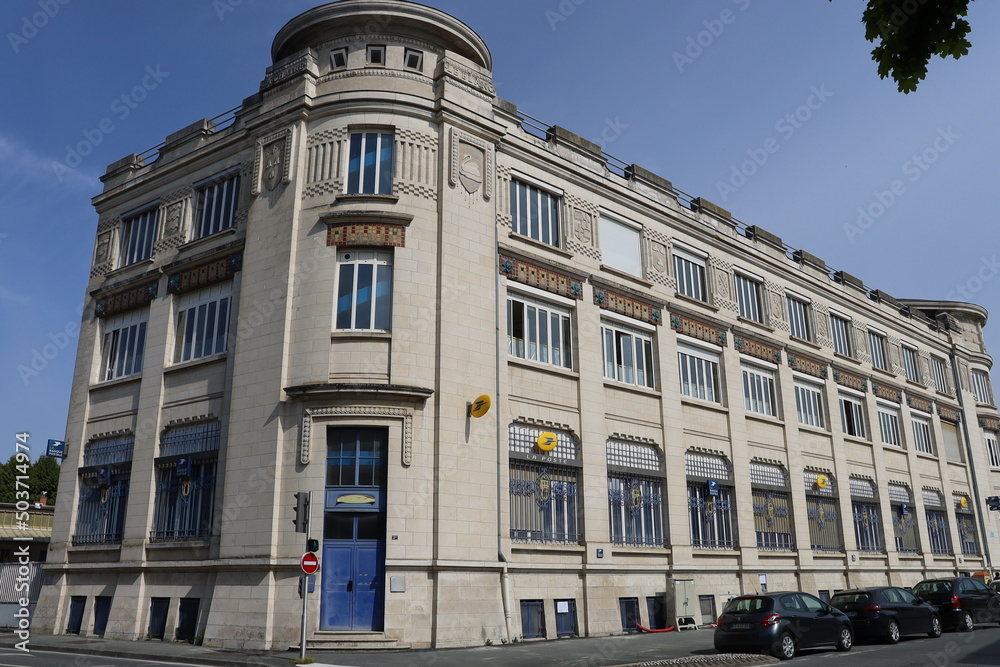 Bureau de poste principal, vue de l'extérieur, ville de Châteauroux, département de l'Indre, France