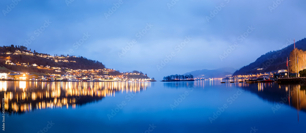 Fototapeta premium Reflejos en noruega