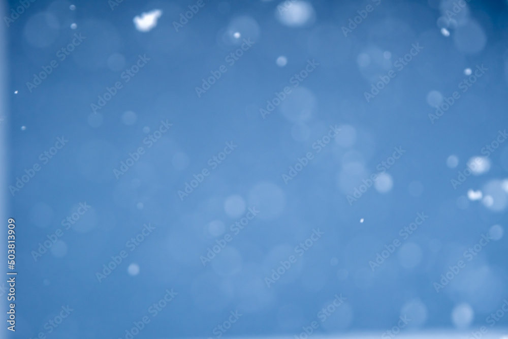 Obraz premium 雪が降っているイメージ