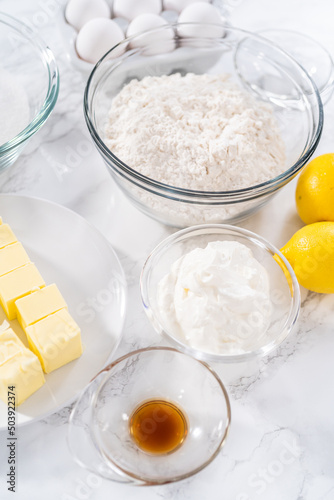 Lemon bundt cake