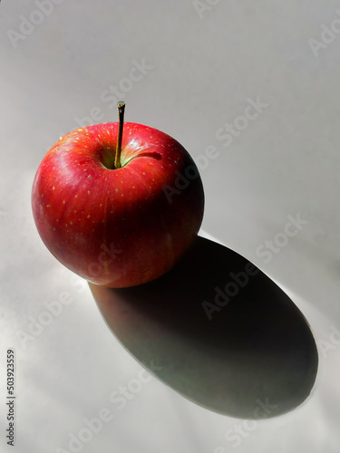 red apple 