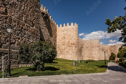 The Walls of Ávila in central Spain, completed between the 11th and 14th centuries, are the city of Ávila's principal historic feature.
 (ID: 503960941)