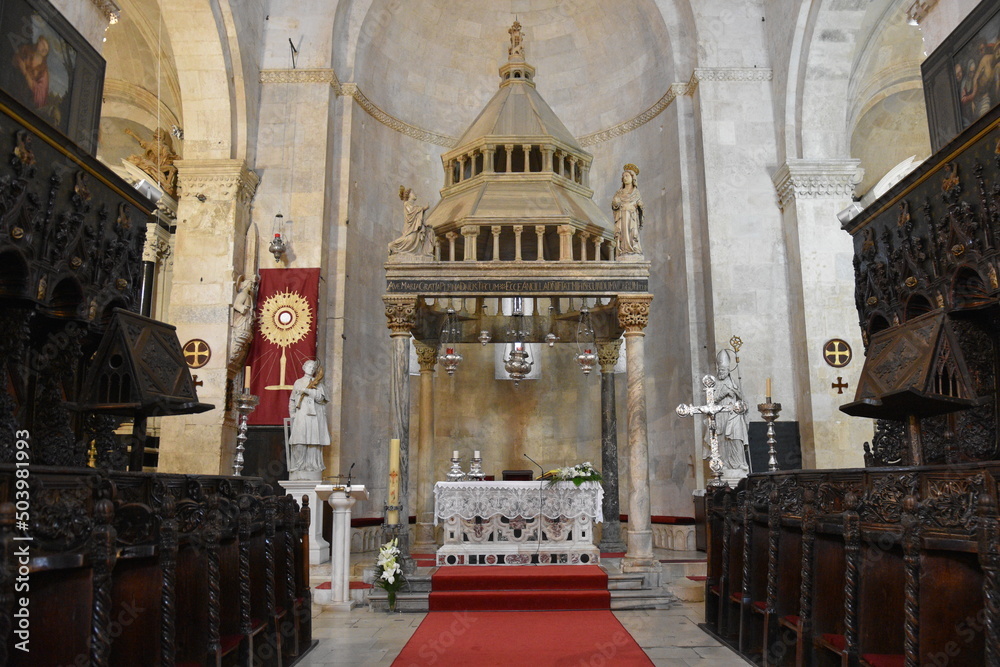 Fototapeta premium Croatia, Trogir, old city, heritage, St. Lawrence's Cathedral, a Romanesque-Gothic structure from the beginning of the 13th century, with a bell tower, accessible to tourists.