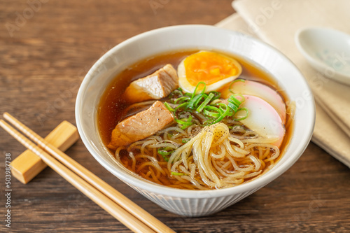 こんにゃく麵のしょうゆラーメン