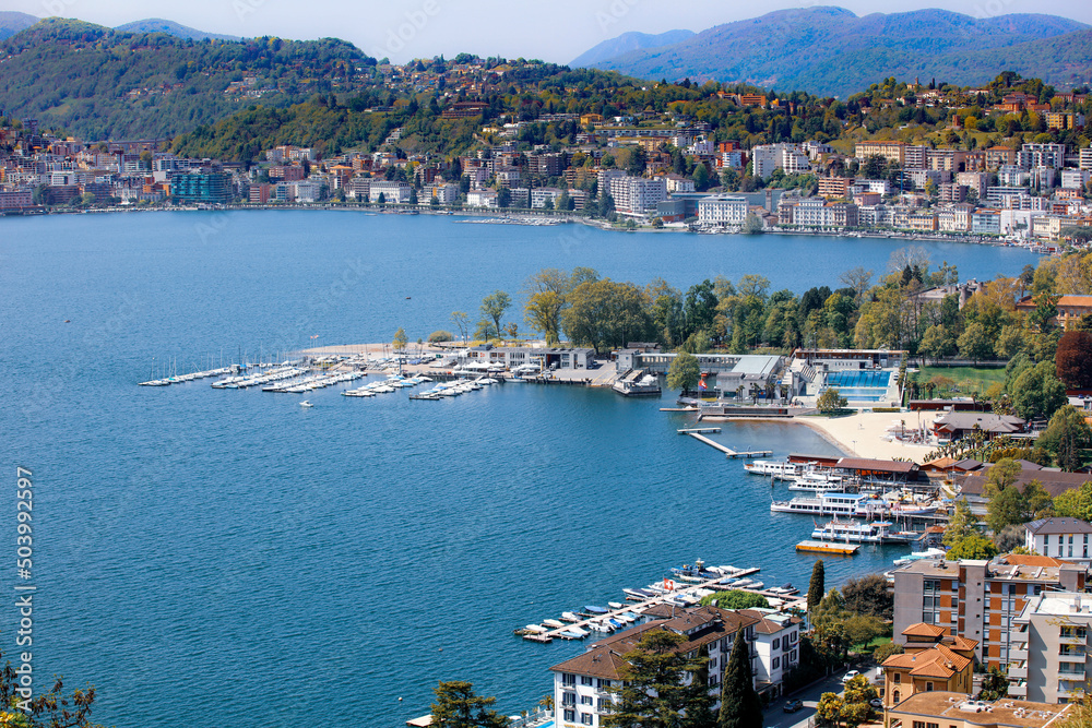 Vue panoramique du Lido à Lugano