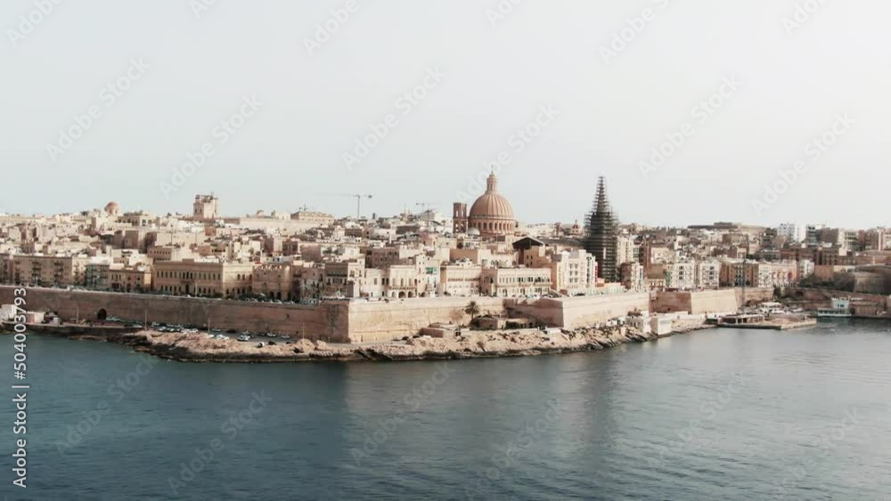 beautiful reveal of the cityscape of Valletta, Malta beautiful reveal of the cityscape of Valletta, Malta