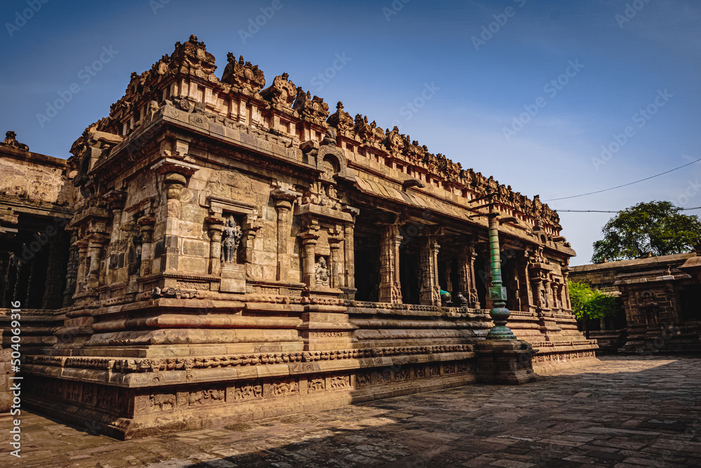Fototapeta premium Shri Airavatesvara Temple is a Hindu temple located in Dharasuram, Kumbakonam, Tamil Nadu. It was built by Chola emperor Rajaraja-2. The temple dedicated to Shiva. It is a UNESCO World Heritage Site.