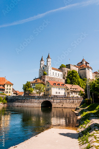 Aarburg, Kirche, Festung, Aare, Fluss, Altstadt, Altstadthäuser, Flussufer, Uferweg, Brücke, Aargau, Zofingen, Frühling, Sommer, Schweiz