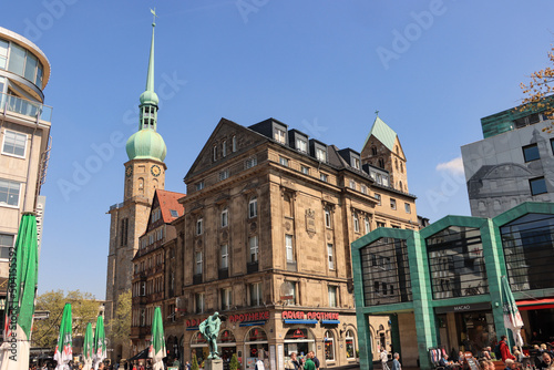 Dortmunder Marktecke mit Reinoldikirche photo