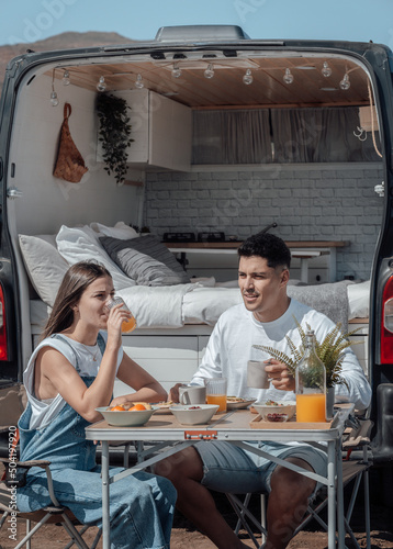 Desayuno en la playa, Camper life, van life