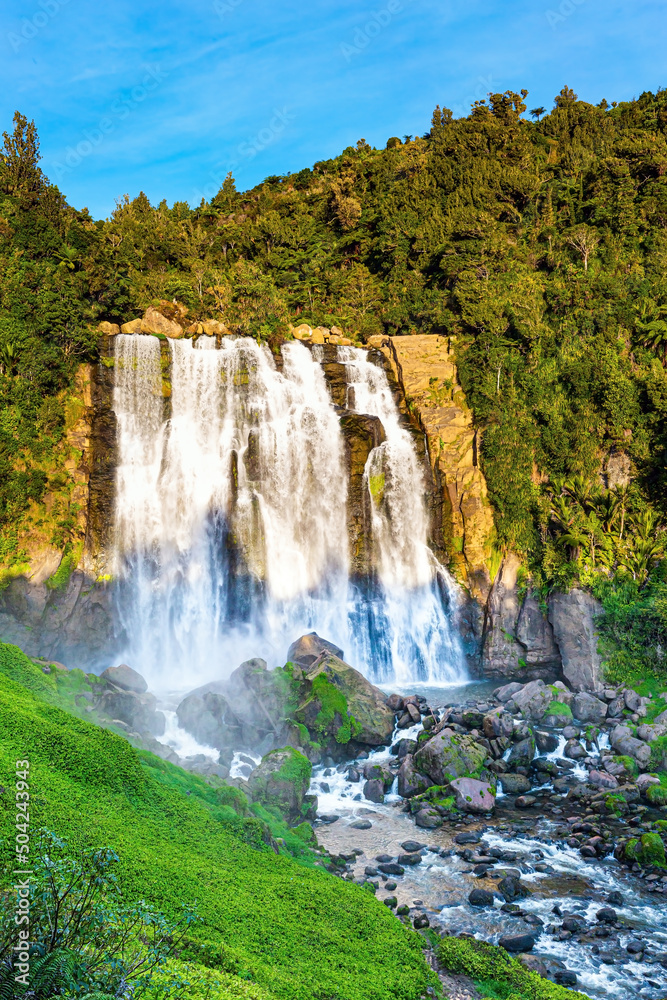 Fototapeta premium The largest waterfall in Marocopa