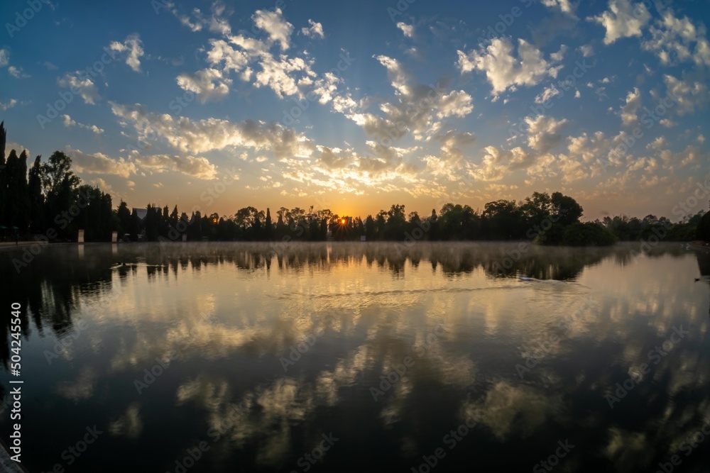 amanecer en lago ciudad de Mexico