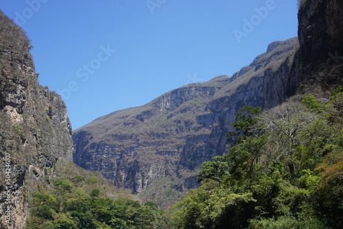Sumidero Canyon (Spanish: Cañón del Sumidero) is a deep natural canyon located just north of the city of Chiapa de Corzo in the state of Chiapas, in southern Mexico.