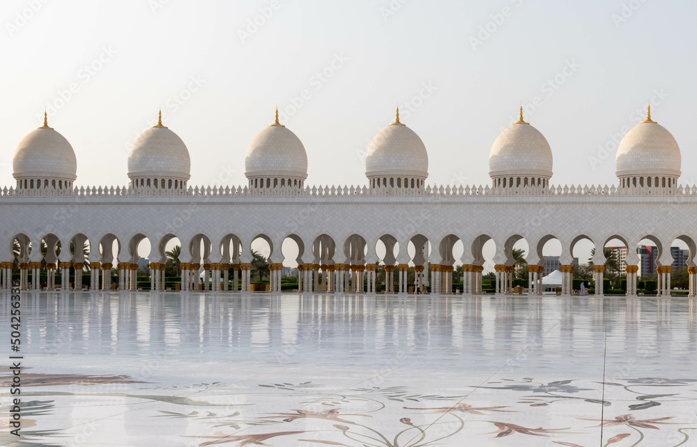 Obraz premium Sheikh zayed grand mosque at Abu Dhabi - UAE