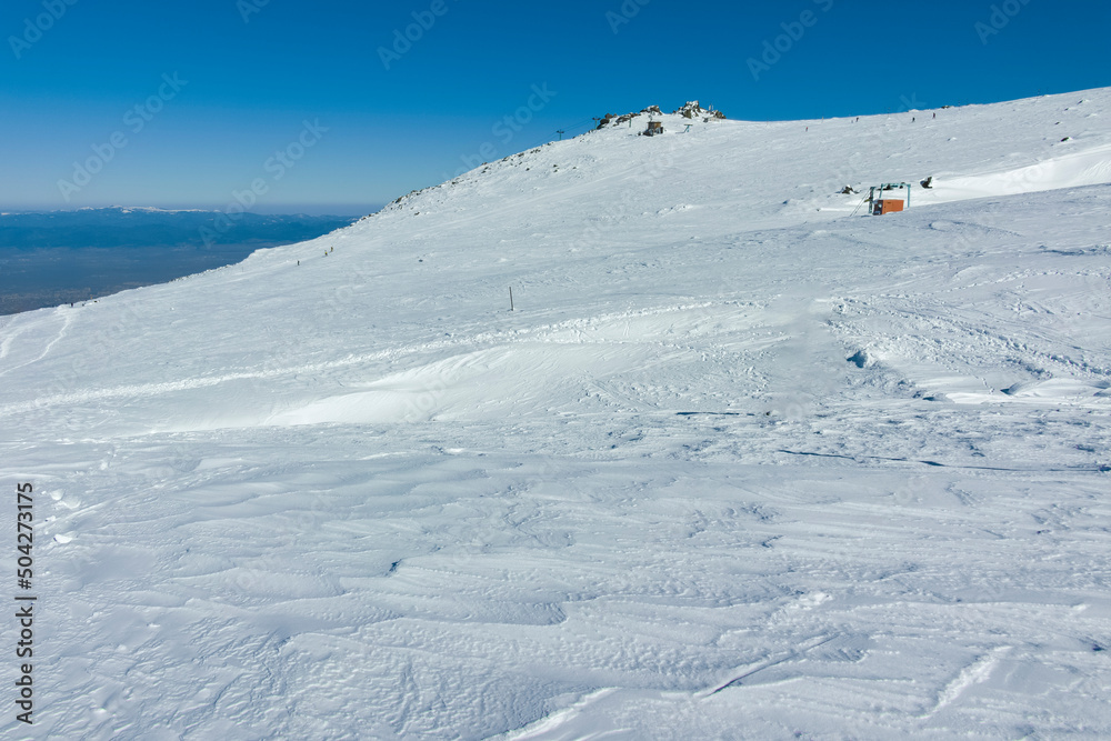 Obraz premium Winter view of Vitosha Mountain near Cherni Vrah peak, Bulgaria