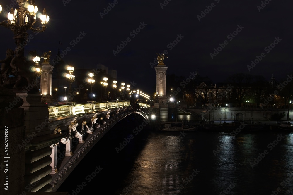 Fototapeta premium bridge over the river at night
