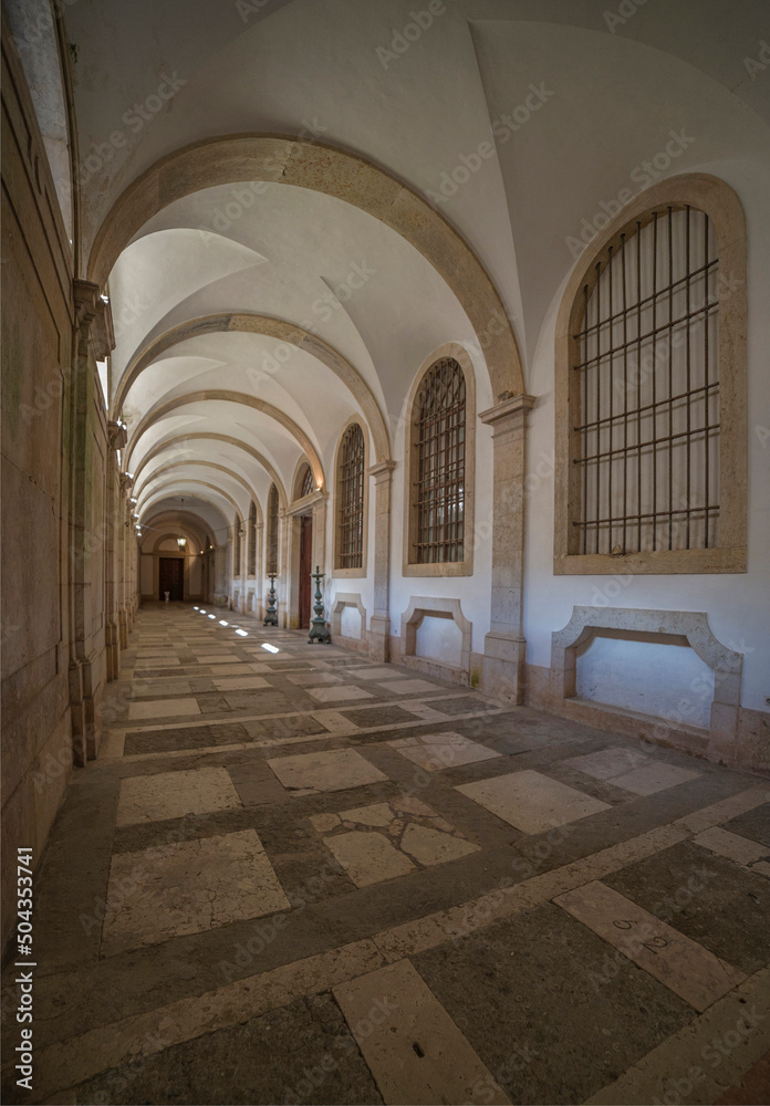 Corridor dans le monastère de Mafra, Portugal