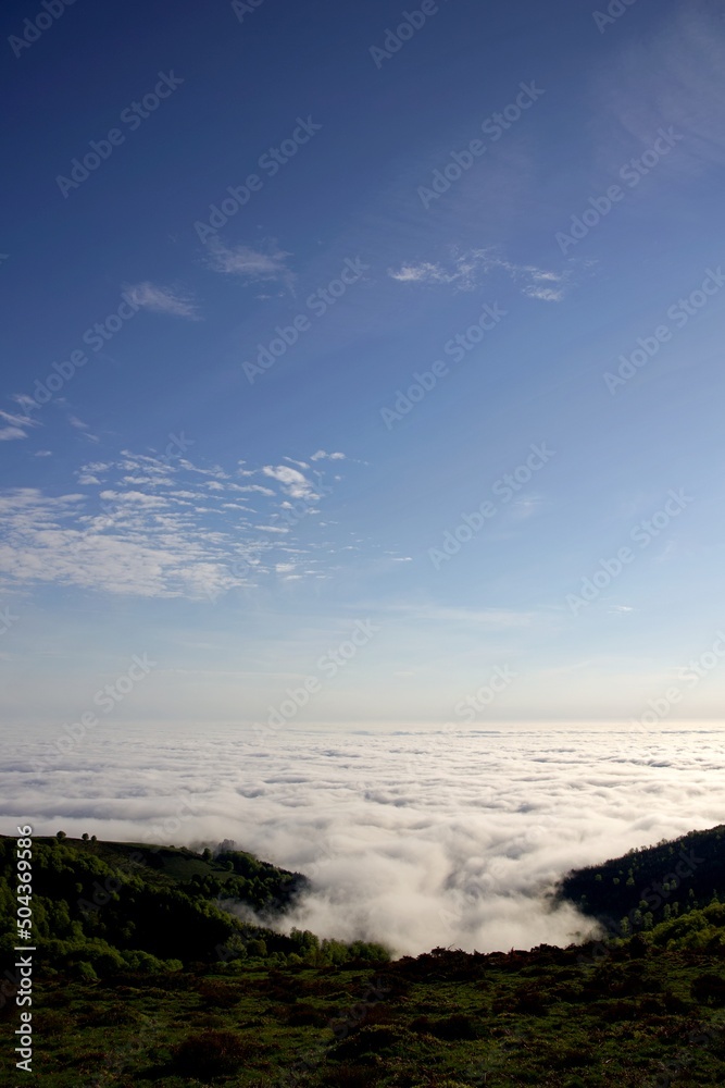 Mer de nuage - matin paysage altitude Mer de nuage - matin paysage altitude