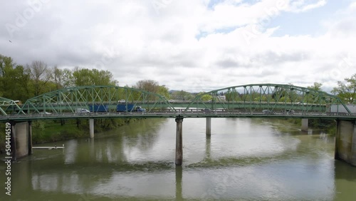 Flythrough of willamette bridges photo