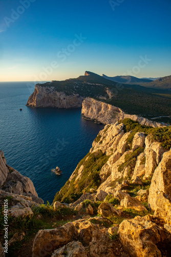 Vista su Capo Caccia dalla Grotta dei Vasi Rotti, comune di Alghero, città metropolitana di Sassari, Sardegna