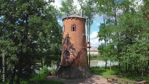 Tower-estate of the early 18th century in Vornyany photo