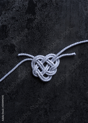 heart shaped knot