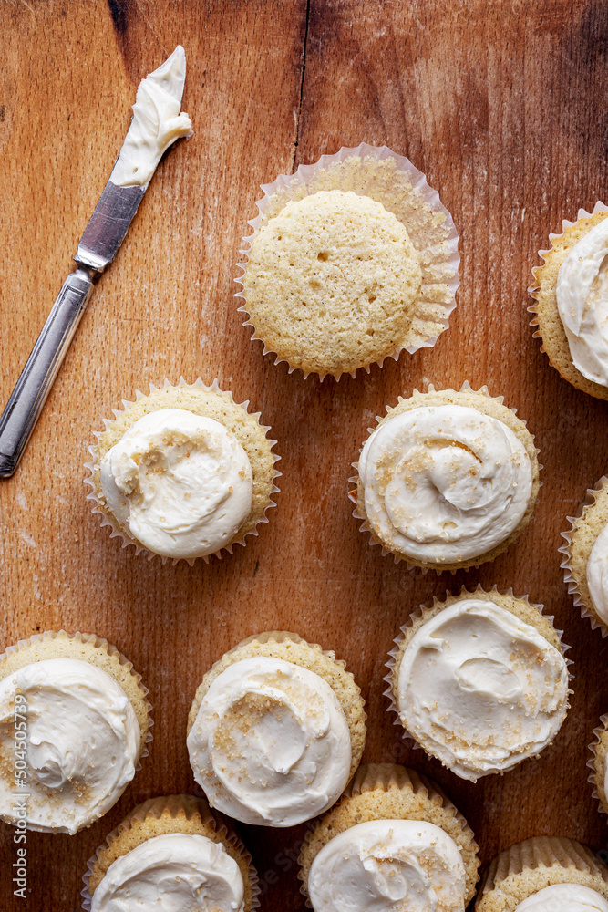 vanilla cupcakes vanilla cupcakes