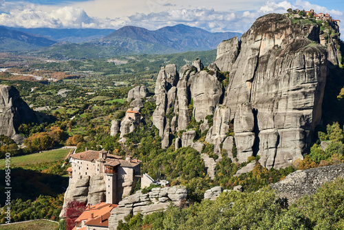 Obraz na płótnie meteora monastery on a sunny day in the mountains of greece w salonie