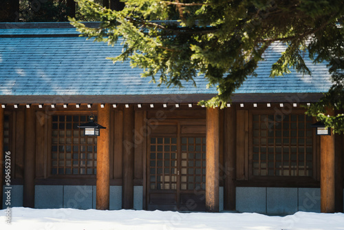 Japanese traditional building porch



 åæµ·éç¥å®« photo