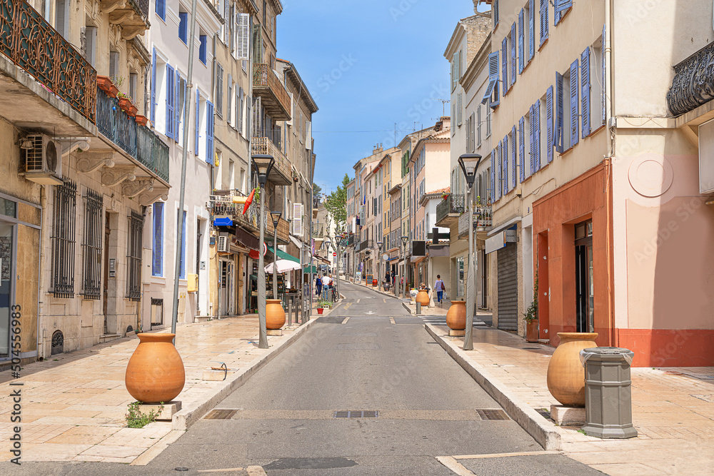 Obraz na płótnie Vallauris high street on the Cote d 'Azur in France w salonie