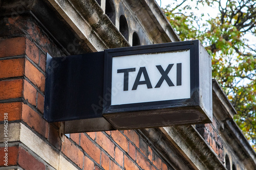 Canvas Print Taxi Sign in London, UK