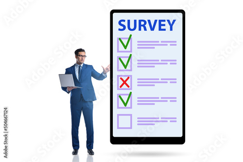 Survey questionnaire with tick boxes © Elnur