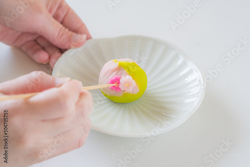 Canvastavla 和菓子作りの仕上げ