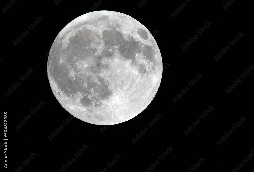 Obraz premium Full moon in the sky background at night