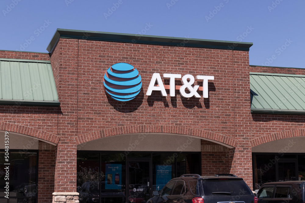 AT&T cell phone retail store. AT&T plans to ramp up investment in 5G ...
