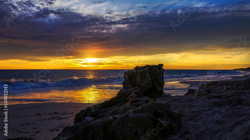 Obraz na płótnie Beautiful sunset beach - Perth Western Australia w salonie