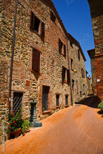 Panicale  borgo medievale fortificato sul lago Trasimeno. Umbria  Italia