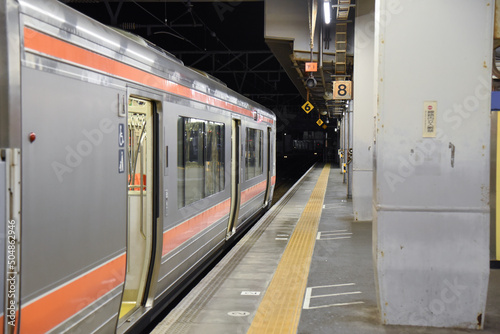 浜松駅に停車する313系2500番台の先頭車の側面