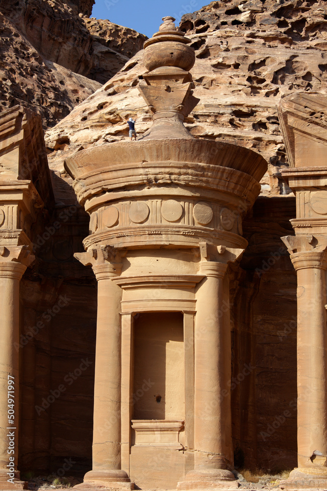 Obraz premium Detail of the top of El Deir (or Monastery), Petra, Jordan