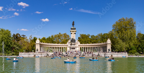 El Retiro Park - El Retiro Lake and Monument to Alfonso XII photo