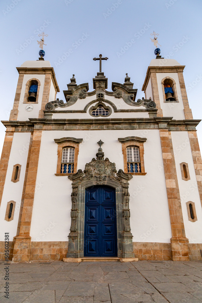 Fototapeta premium Church of the sanctuary of Bom Jesus of Matosinhos at Congonhas, Minas Gerais, Brazil and Statues of the prophets sculpted by Aleijadinho