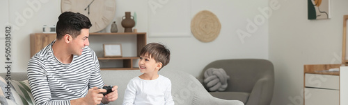 Father and his little son p...