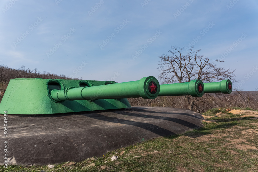 Voroshilov battery - ship turret guns on Russky Island. Vladivostok Voroshilov battery - ship turret guns on Russky Island. Vladivostok