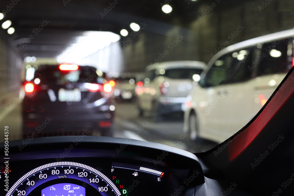 Obraz premium Image of a car stuck in a tunnel