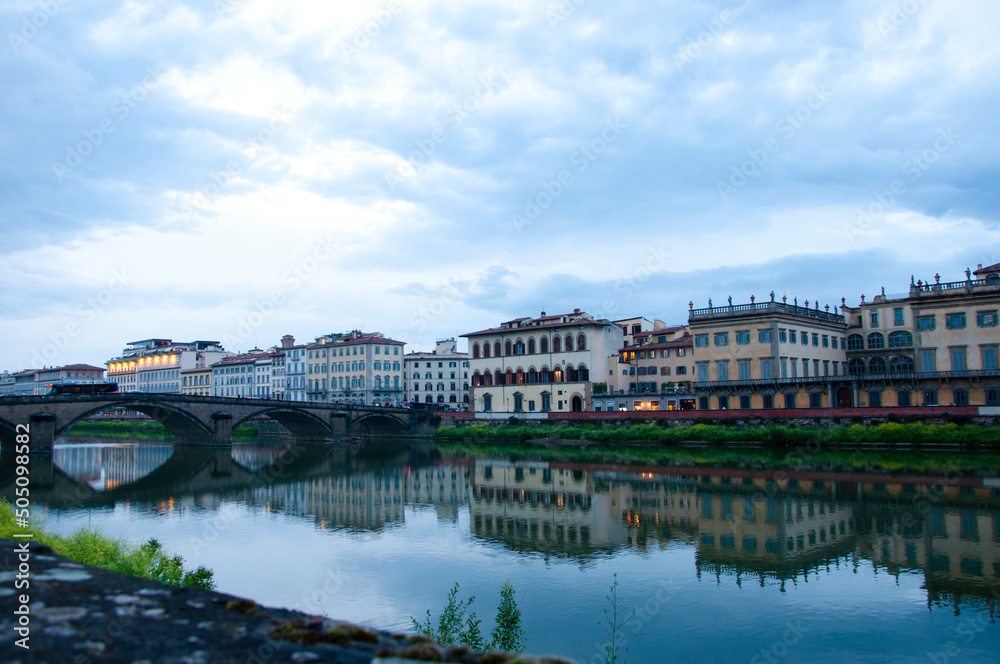 Obraz premium Florence skyline with Ponte alla Carraia bridge over Arno river in Italy